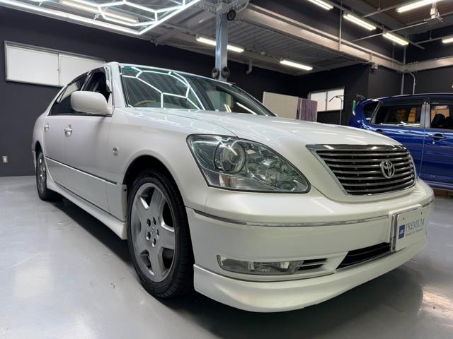 セルシオ ｅＲ仕様　ユーザー様直接買取り車両　サンルーフ　純正Ｆ・Ｒエアロ　ブラックレザー　シートヒーター　パワーシート　純正マルチナビ　バックカメラ　ビルトインＥＴＣ　スマートキー　ＨＩＤヘッドライト　新車保証書（7枚目）