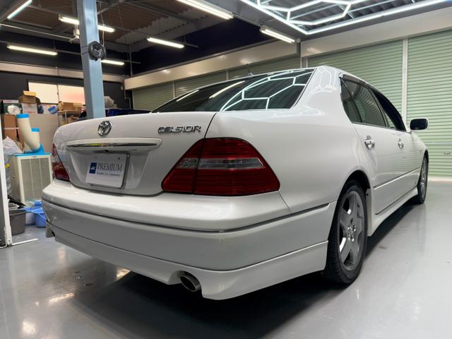 セルシオ ｅＲ仕様　ユーザー様直接買取り車両　サンルーフ　純正Ｆ・Ｒエアロ　ブラックレザー　シートヒーター　パワーシート　純正マルチナビ　バックカメラ　ビルトインＥＴＣ　スマートキー　ＨＩＤヘッドライト　新車保証書（8枚目）