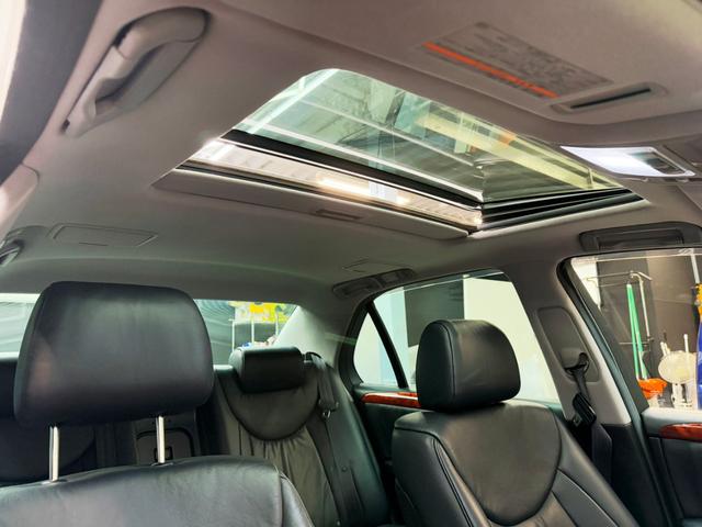 セルシオ ｅＲ仕様　ユーザー様直接買取り車両　サンルーフ　純正Ｆ・Ｒエアロ　ブラックレザー　シートヒーター　パワーシート　純正マルチナビ　バックカメラ　ビルトインＥＴＣ　スマートキー　ＨＩＤヘッドライト　新車保証書（14枚目）