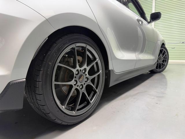 スイフトスポーツ ベースグレード　純正６速ＭＴ　禁煙車　ＢＢＳ１７ＡＷ　テイン車高調　フジツボマフラー　アイライン　ケンウッドディスプレイオーディオ　ブルートゥース　バックカメラ　スマートキー　Ｐスタート（22枚目）