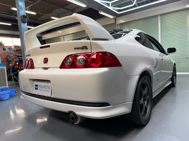 インテグラ タイプR 後期モデル 6速MT 無限サスペンションKIT SSR17インチAW 5次元マフラー J’Sレーシングタワーバー Rスポイラー ブレンボーキャリパー HIDヘッド 赤レカロシート ETC(7枚目)