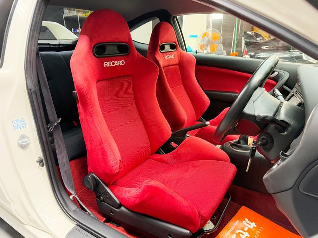 インテグラ タイプR 後期モデル 6速MT 無限サスペンションKIT SSR17インチAW 5次元マフラー J’Sレーシングタワーバー Rスポイラー ブレンボーキャリパー HIDヘッド 赤レカロシート ETC(14枚目)