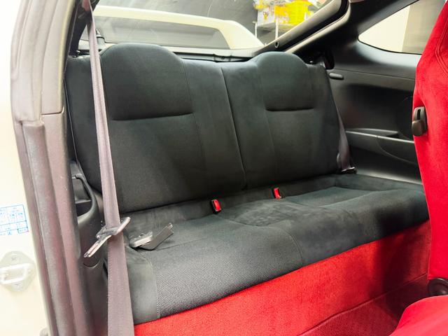 インテグラ タイプR 後期モデル 6速MT 無限サスペンションKIT SSR17インチAW 5次元マフラー J’Sレーシングタワーバー Rスポイラー ブレンボーキャリパー HIDヘッド 赤レカロシート ETC(15枚目)