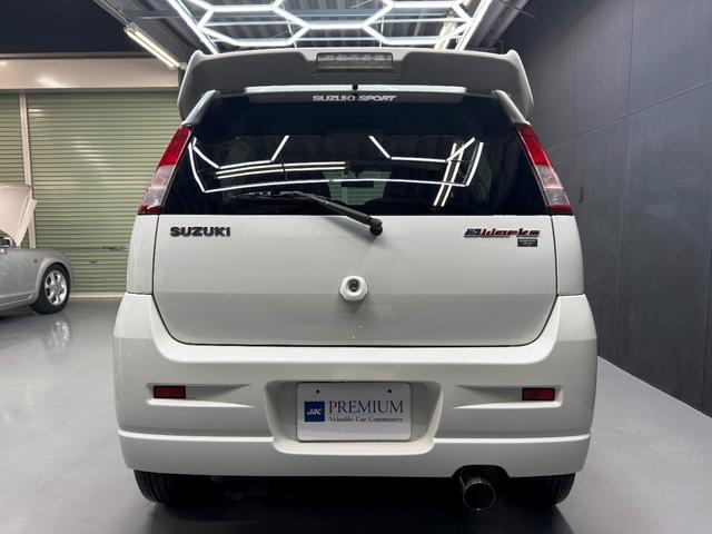 Ｋｅｉワークス ベースグレード　５速ＭＴ　スズキスポーツマフラー　クスコフロントパワーブレス　Ｆタワーバー　外１５インチＡＷ　Ｒスポイラー　純正レカロシート　ターボタイマー　ＥＴＣ（3枚目）