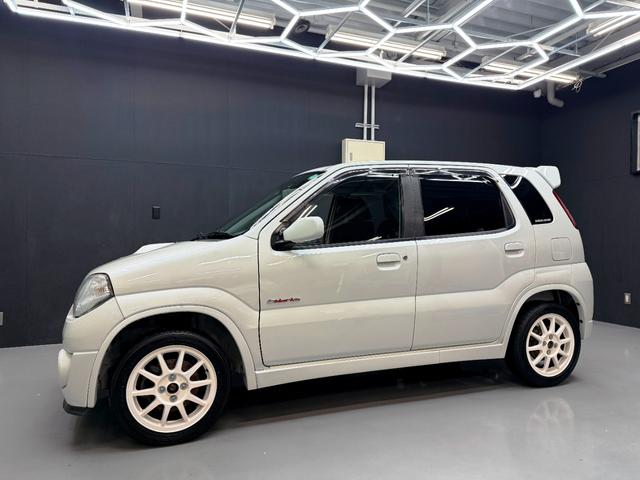 Ｋｅｉワークス ベースグレード　５速ＭＴ　スズキスポーツマフラー　クスコフロントパワーブレス　Ｆタワーバー　外１５インチＡＷ　Ｒスポイラー　純正レカロシート　ターボタイマー　ＥＴＣ（5枚目）