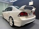 シビック タイプＲ　最終モデル　６速ＭＴ　ブリッツ車高調　純正１８インチＡＷ　Ｊ’ＳレーシングＲタワーバー　Ｒスポイラー　無限カーボンシフトノブ　ブルートゥースオーディオ　バックカメラ　ＥＴＣ　ＨＩＤヘッドライト（7枚目）