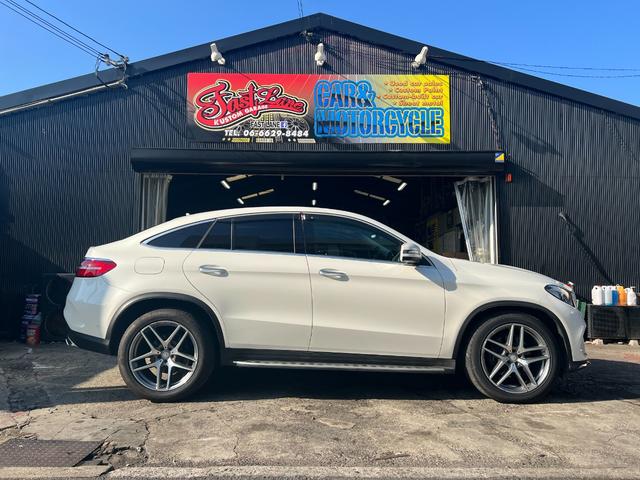 ＧＬＥ ＧＬＥ３５０ｄ　４マチック　クーペスポーツ　Ｄ車　レーダーセーフティＰＫＧ　本革黒パワーシート　パノラマＲ　３６０度カメラ　２１インチＡＷ　ｈａｒｍａｎ／ｋａｒｄｏｎ１４スピーカー（61枚目）