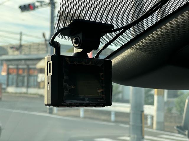 ヴェルファイア Ｚ　プレミア　登録済未使用車　内装ブラウン　１４コネクトナビ　デジタルインナーミラー　１３．２型後席モニター　左右独立ムーンルーフ　ヘッドアップディスプレイ　トヨタチームメイト　置くだけ充電　ＨＤＭＩ　純正１９ＡＷ（24枚目）