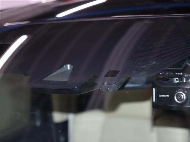 アルファードハイブリッド Ｇ　Ｆパッケージ　４ＷＤ　フルセグ　メモリーナビ　ＤＶＤ再生　バックカメラ　衝突被害軽減システム　ＥＴＣ　両側電動スライド　ＬＥＤヘッドランプ　乗車定員７人　３列シート　ワンオーナー　パノラミックビューモニター（6枚目）