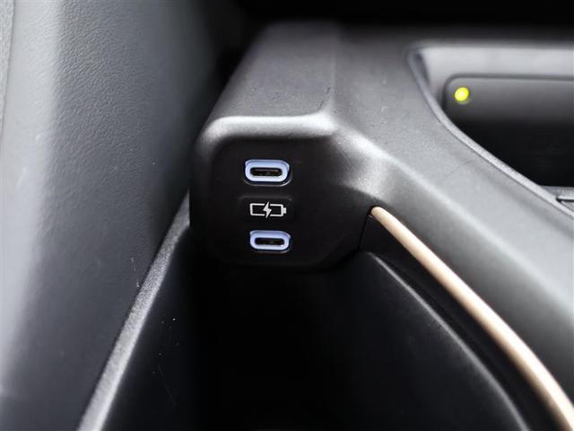 クラウンクロスオーバー Ｇアドバンスド　革シート　４ＷＤ　フルセグ　コネクティッドナビ対応　バックカメラ　衝突被害軽減システム　ＰＫＳＢ　ＥＴＣ　ドラレコ　ＬＥＤヘッドランプ　ワンオーナー　パノラミックビューモニター　給電機能１５００Ｗ（22枚目）