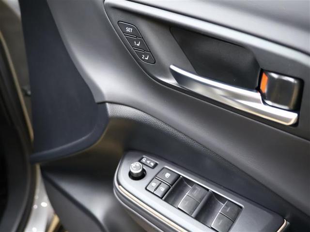 クラウンクロスオーバー Ｇアドバンスド　革シート　４ＷＤ　フルセグ　コネクティッドナビ対応　バックカメラ　衝突被害軽減システム　ＰＫＳＢ　ＥＴＣ　ドラレコ　ＬＥＤヘッドランプ　ワンオーナー　パノラミックビューモニター　給電機能１５００Ｗ（24枚目）