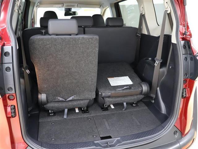 シエンタ ハイブリッドＧ　クエロ　フルセグ　メモリーナビ　ＤＶＤ再生　バックカメラ　衝突被害軽減システム　ＥＴＣ　両側電動スライド　ＬＥＤヘッドランプ　ウオークスルー　乗車定員７人　３列シート　ＰＫＳＢ　オートクルーズ　スマートキー（24枚目）