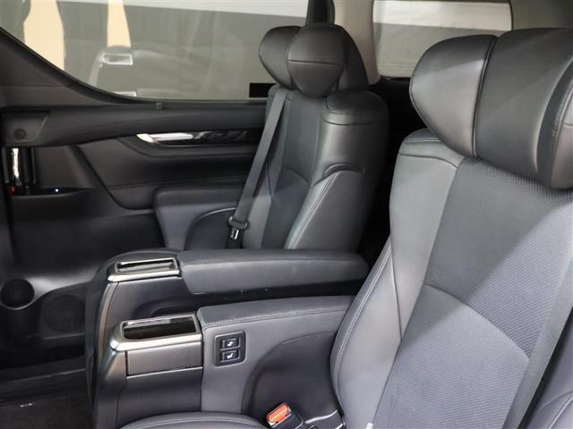 アルファードハイブリッド ＳＲ　Ｃパッケージ　サンルーフ　４ＷＤ　フルセグ　メモリーナビ　ＤＶＤ再生　後席モニター　バックカメラ　衝突被害軽減システム　ＥＴＣ　両側電動スライド　ＬＥＤヘッドランプ　乗車定員７人　３列シート　ワンオーナー（28枚目）