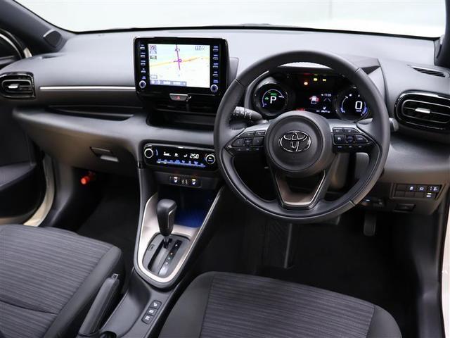 ヤリス ハイブリッドＺ　ディスプレイオーディオ　フルセグ　メモリーナビ　バックカメラ　衝突被害軽減システム　ＰＫＳＢ　ＢＳＭ　ＥＴＣ　ＬＥＤヘッドランプ　ワンオーナー　パノラミックビューモニター　クリアランスソナー（6枚目）