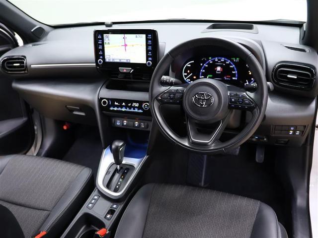 ヤリスクロス ハイブリッドＺ　メモリーナビ　バックカメラ　衝突被害軽減システム　ＥＴＣ　ドラレコ　ＬＥＤヘッドランプ　ワンオーナー　ハンドルヒーター　ＰＫＳＢ（6枚目）