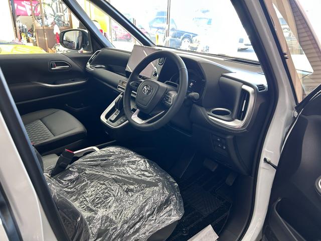 ノア ハイブリッドS-Z ディスプレイオーディオPlus 快適利便パッケージHigh トヨタセーフティセンス ユニバーサルステップ LEDヘッドライト トヨタチームメイト パノラミックビューモニター デジタルインナーミラー(18枚目)