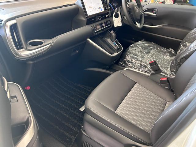 ノア ハイブリッドS-Z ディスプレイオーディオPlus 快適利便パッケージHigh トヨタセーフティセンス ユニバーサルステップ LEDヘッドライト トヨタチームメイト パノラミックビューモニター デジタルインナーミラー(27枚目)