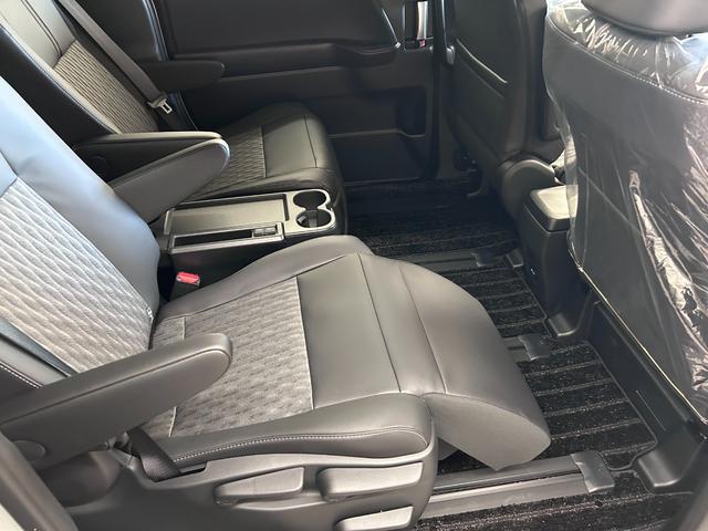 ノア ハイブリッドS-Z ディスプレイオーディオPlus 快適利便パッケージHigh トヨタセーフティセンス ユニバーサルステップ LEDヘッドライト トヨタチームメイト パノラミックビューモニター デジタルインナーミラー(30枚目)