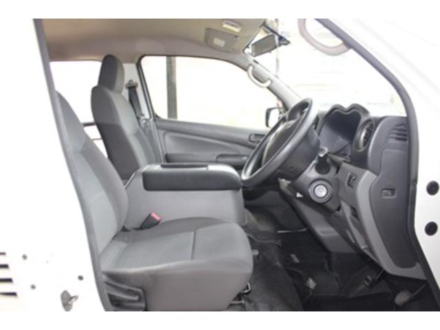 ＮＶ３５０キャラバンバン ロングＤＸターボ　グレード名：日産大阪５周年記念車　乗車定員２／５人　純正ナビ　フルセグＴＶ　バックモニター　ＥＴＣ（15枚目）