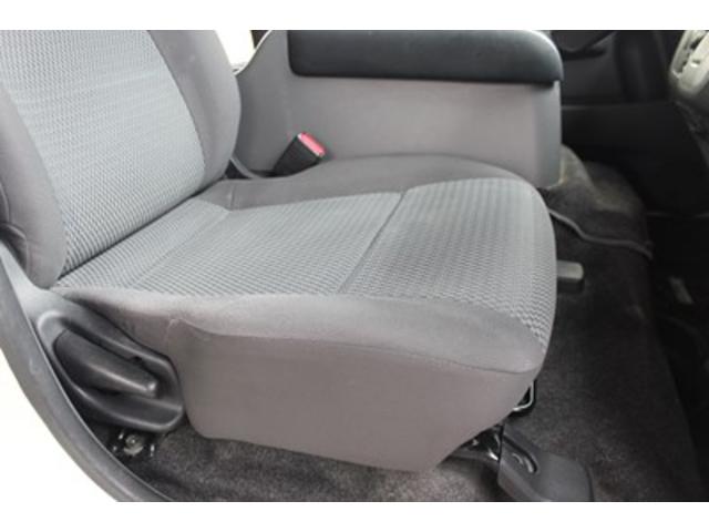 ＮＶ３５０キャラバンバン ロングＤＸターボ　グレード名：日産大阪５周年記念車　乗車定員２／５人　純正ナビ　フルセグＴＶ　バックモニター　ＥＴＣ（17枚目）