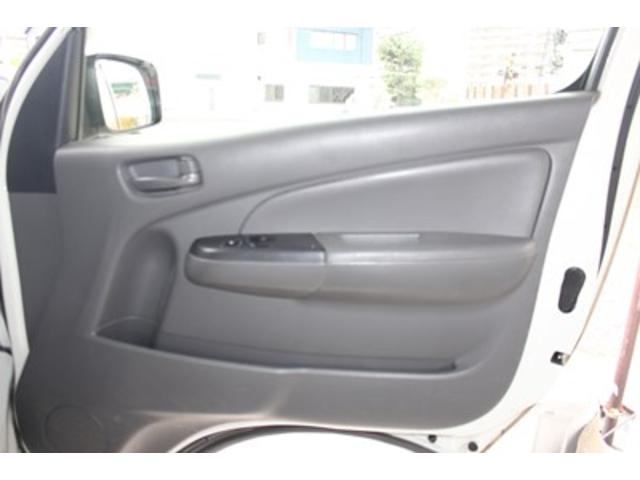 ＮＶ３５０キャラバンバン ロングＤＸターボ　グレード名：日産大阪５周年記念車　乗車定員２／５人　純正ナビ　フルセグＴＶ　バックモニター　ＥＴＣ（19枚目）