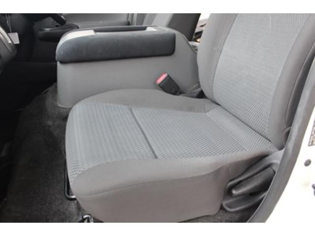 ＮＶ３５０キャラバンバン ロングＤＸターボ　グレード名：日産大阪５周年記念車　乗車定員２／５人　純正ナビ　フルセグＴＶ　バックモニター　ＥＴＣ（23枚目）