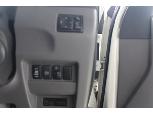 ＮＶ３５０キャラバンバン ロングＤＸターボ　グレード名：日産大阪５周年記念車　乗車定員２／５人　純正ナビ　フルセグＴＶ　バックモニター　ＥＴＣ（43枚目）