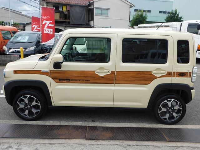 ハイブリッドX 全方位モニター付き9インチナビ装着車 デカール ETC アイドリングストップ プッシュスタート 自社オリジナルマット&バイザー付き(5枚目)