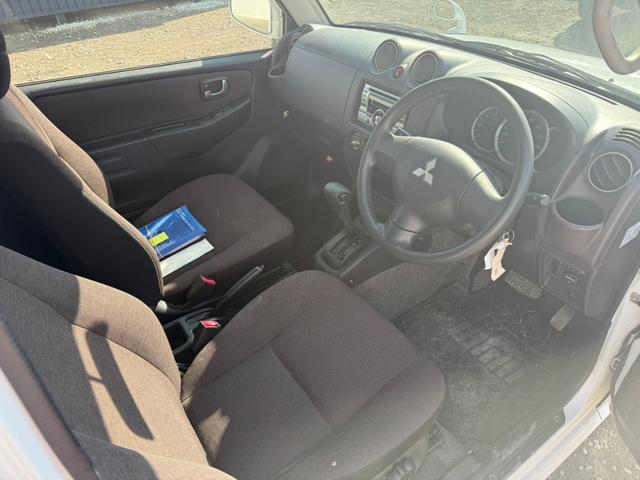 パジェロミニ ＸＲ　キーレス　ＣＤオーディオ　電格ミラー　ヘッドライトレベライザー　ルーフレール　純正１５インチＡＷ（4枚目）