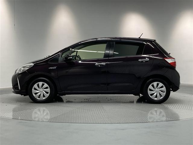 ヴィッツ ハイブリッドF セーフティーエディションII フルセグ メモリーナビ DVD再生 ミュージックプレイヤー接続可 バックカメラ 衝突被害軽減システム ETC LEDヘッドランプ(4枚目)