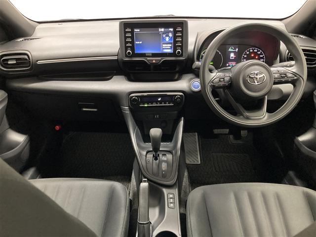 ヤリス ハイブリッドＸ　ミュージックプレイヤー接続可　バックカメラ　衝突被害軽減システム　ＥＴＣ　ワンオーナー（3枚目）