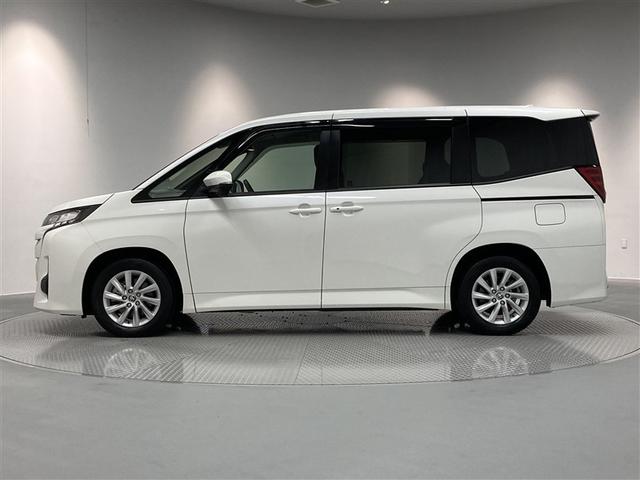 ノア Ｇ　ミュージックプレイヤー接続可　バックカメラ　衝突被害軽減システム　ＥＴＣ　ドラレコ　両側電動スライド　ＬＥＤヘッドランプ　ウオークスルー　乗車定員８人　３列シート　ワンオーナー（5枚目）