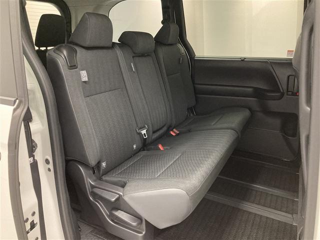 ノア Ｇ　ミュージックプレイヤー接続可　バックカメラ　衝突被害軽減システム　ＥＴＣ　ドラレコ　両側電動スライド　ＬＥＤヘッドランプ　ウオークスルー　乗車定員８人　３列シート　ワンオーナー（10枚目）