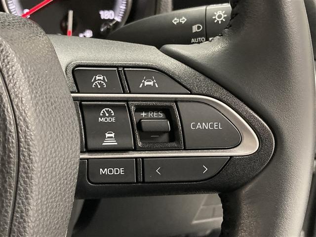 ノア Ｇ　ミュージックプレイヤー接続可　バックカメラ　衝突被害軽減システム　ＥＴＣ　ドラレコ　両側電動スライド　ＬＥＤヘッドランプ　ウオークスルー　乗車定員８人　３列シート　ワンオーナー（16枚目）