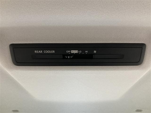 ノア Ｇ　ミュージックプレイヤー接続可　バックカメラ　衝突被害軽減システム　ＥＴＣ　ドラレコ　両側電動スライド　ＬＥＤヘッドランプ　ウオークスルー　乗車定員８人　３列シート　ワンオーナー（26枚目）