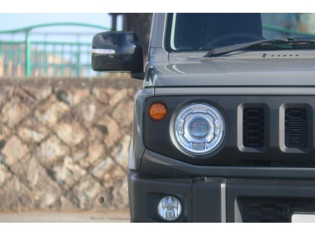ジムニー XC XC 未使車 AT車 4WD 禁煙車 LEDヘッドライト スマートキー 純正16インチアルミホイール シートヒーター 電動格納式ドアミラー パワーウィンド(4枚目)