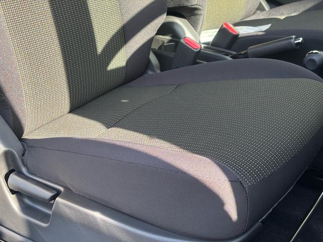 ジムニー XC XC 未使車 AT車 4WD 禁煙車 LEDヘッドライト スマートキー 純正16インチアルミホイール シートヒーター 電動格納式ドアミラー パワーウィンド(13枚目)