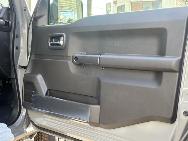 ジムニー XC XC 未使車 AT車 4WD 禁煙車 LEDヘッドライト スマートキー 純正16インチアルミホイール シートヒーター 電動格納式ドアミラー パワーウィンド(18枚目)