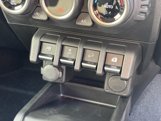 ジムニー XC XC 未使車 AT車 4WD 禁煙車 LEDヘッドライト スマートキー 純正16インチアルミホイール シートヒーター 電動格納式ドアミラー パワーウィンド(23枚目)