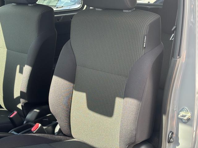 ジムニー XC XC 未使車 AT車 4WD 禁煙車 LEDヘッドライト スマートキー 純正16インチアルミホイール シートヒーター 電動格納式ドアミラー パワーウィンド(31枚目)