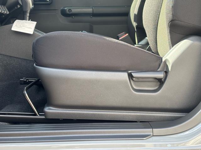 ジムニー XC XC 未使車 AT車 4WD 禁煙車 LEDヘッドライト スマートキー 純正16インチアルミホイール シートヒーター 電動格納式ドアミラー パワーウィンド(33枚目)