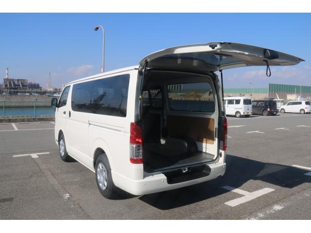 ハイエースバン ＤＸ　ＧＬパッケージ　ディーゼル車　ＬＥＤヘッドライト　パノラミックビューモニター　デジタルインナーミラー　リヤクーラー（22枚目）