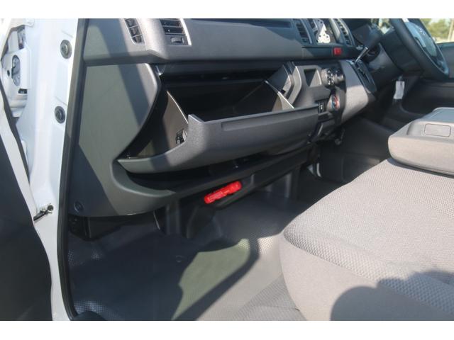 ハイエースバン ＤＸ　ＧＬパッケージ　ディーゼル車　ＬＥＤヘッドライト　パノラミックビューモニター　デジタルインナーミラー　リヤクーラー（39枚目）