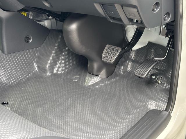 ハイエースバン ＤＸ　ＧＬパッケージ　ディーゼル車　ＬＥＤヘッドライト　パノラミックビューモニター　デジタルインナーミラー　リヤクーラー（66枚目）