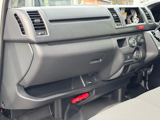 ハイエースバン ＤＸ　ＧＬパッケージ　ディーゼル車　ＬＥＤヘッドライト　パノラミックビューモニター　デジタルインナーミラー　リヤクーラー（77枚目）