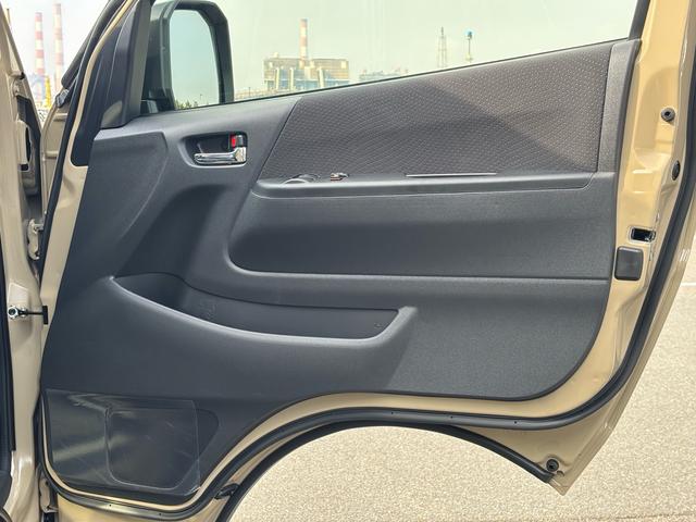 ハイエースバン ロングスーパーGL 両側パワースライドドア LEDヘッドライト パノラマミックビューモニター デジタルインナーミラー 登録済未使用車(18枚目)