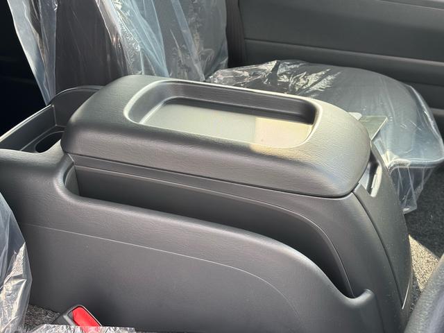 ハイエースバン ロングスーパーGL 両側パワースライドドア LEDヘッドライト パノラマミックビューモニター デジタルインナーミラー 登録済未使用車(28枚目)