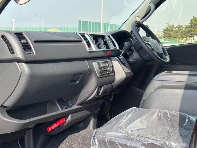 ハイエースバン ロングスーパーGL 両側パワースライドドア LEDヘッドライト パノラマミックビューモニター デジタルインナーミラー 登録済未使用車(33枚目)