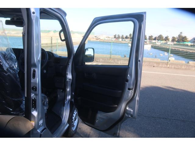ハイゼットカーゴ 　届出済未使用車　オーディオ７インチワイド　ＬＥＤパック　パワステ　パワーウィンドウ　キーレス　ＥＴＣ　バックカメラ　Ｂｌｕｅｔｏｏｔｈ　外品アシマット（35枚目）