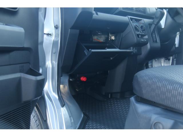 ハイゼットカーゴ 　届出済未使用車　オーディオ７インチワイド　ＬＥＤパック　パワステ　パワーウィンドウ　キーレス　ＥＴＣ　バックカメラ　Ｂｌｕｅｔｏｏｔｈ　外品アシマット（43枚目）